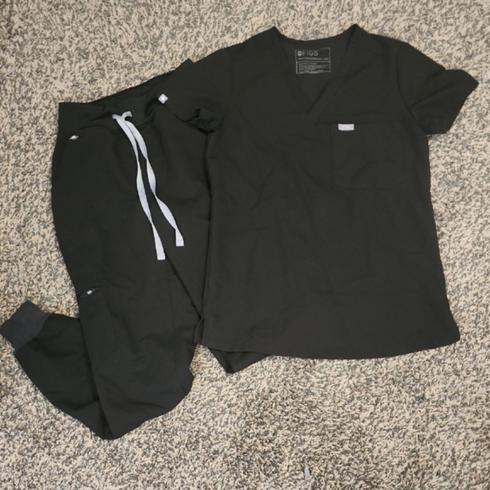 Figs Black Scrub Set with Light Gray Accents